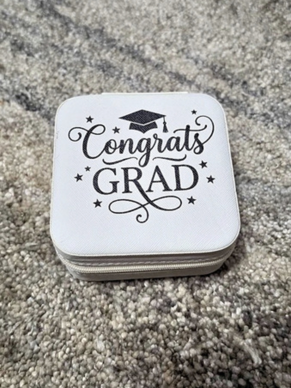 Graduation Jewelry Organizer in CREAM